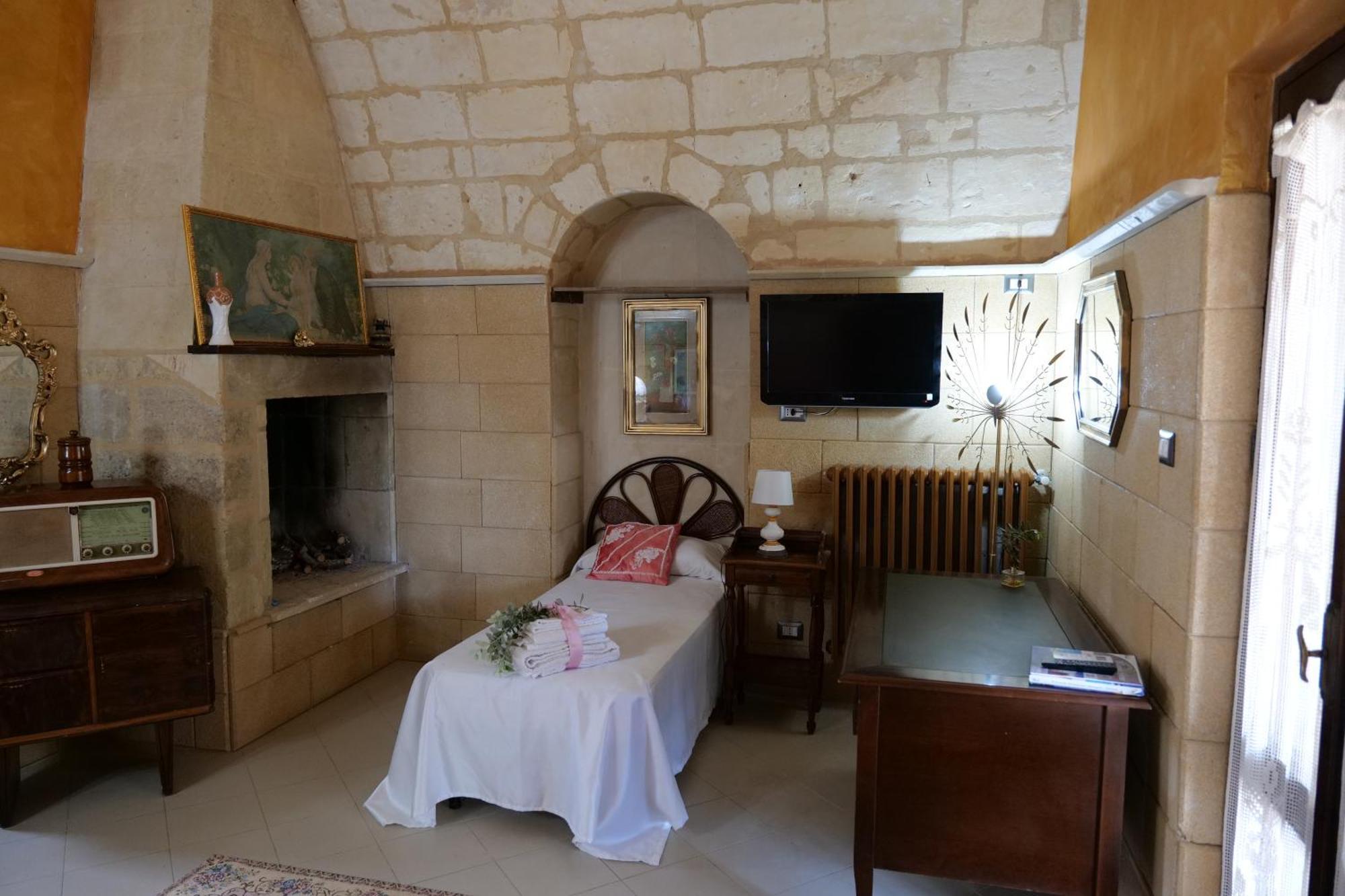 Torre Pinta Masseria Medioevale Otranto Exterior photo